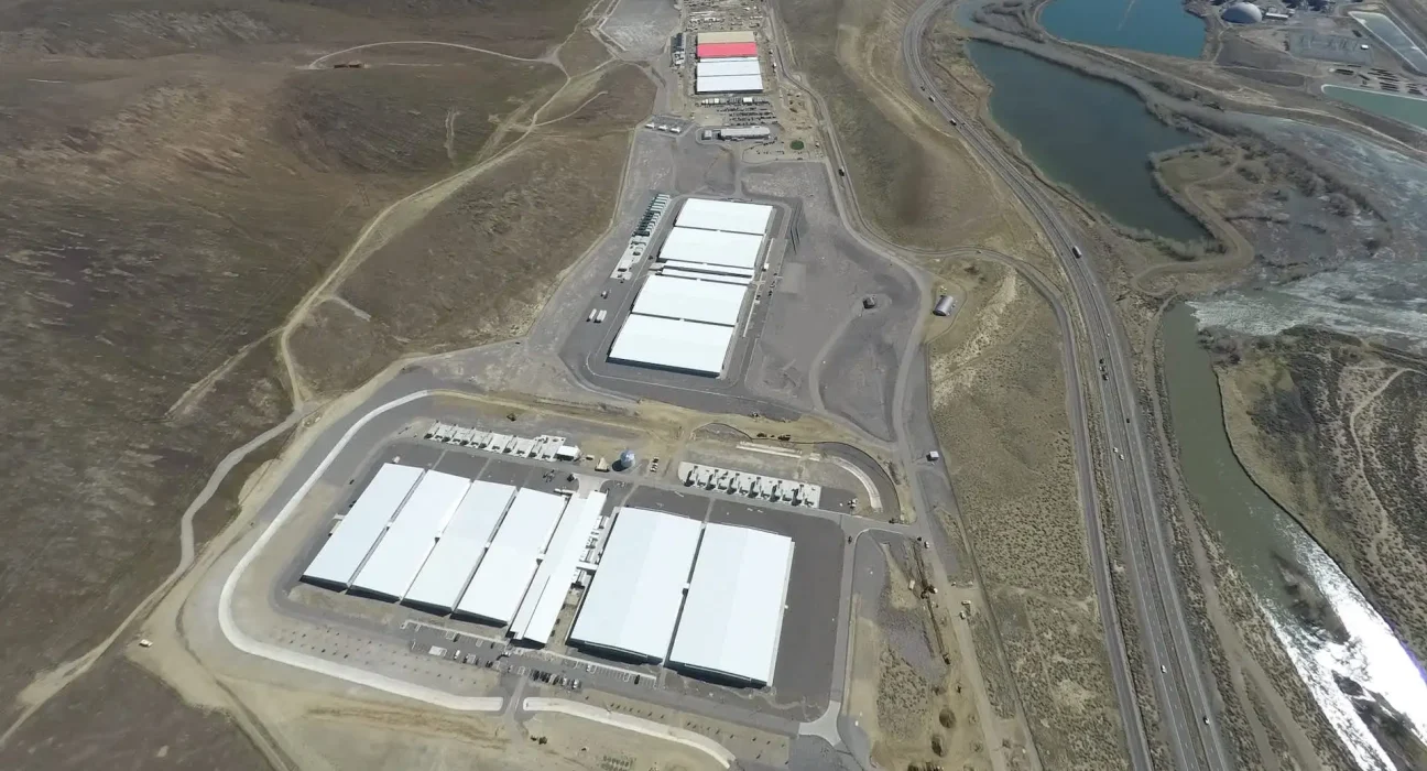 Les résidents de Heartland s'opposent aux centres de données pour des raisons d'eau, de tarifs et de contrôle local.