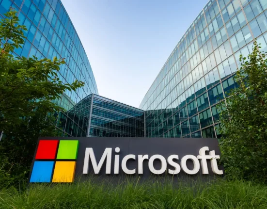 Microsoft pourrait abandonner son objectif d'énergie propre 24/7 face à l'explosion des centres de données en Virginie.
