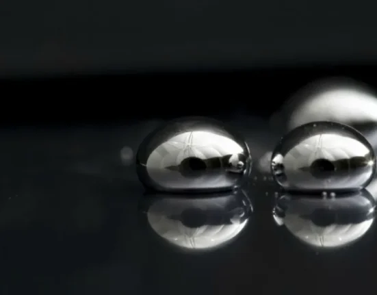Nano-Terminators : Des Métaux Liquides en Lutte Contre le Cancer