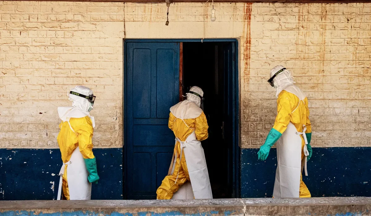 Un Expert du Virus Ebola Prévoit un Scénario Catastrophique en Approche