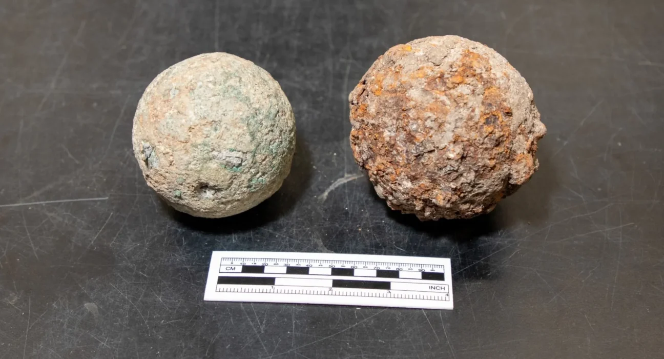 Un deuxième boulet de canon découvert à l'Alamo : témoin silencieux du siège de 1836