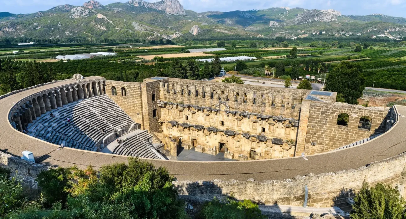 Un mosaïque du IIIe siècle en Turquie dévoile un dieu des rivières juvénile, rare dans l'art anatolien