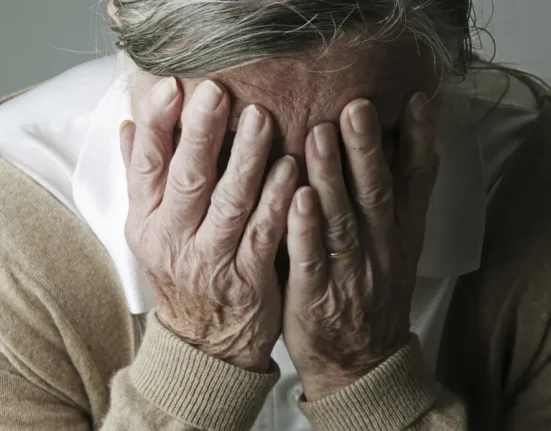 Une Nouvelle Classe de Médicaments Pourrait Traiter la Dépression en 24 Heures