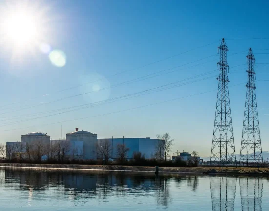 Vague de chaleur en Europe : un 'triple étranglement' des réseaux électriques face à des rivières surchauffées