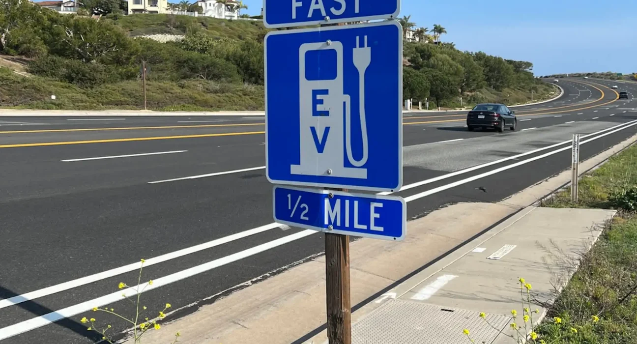 Voyage Électrique : De Chicago à Cleveland, entre Recharge et Sérénité