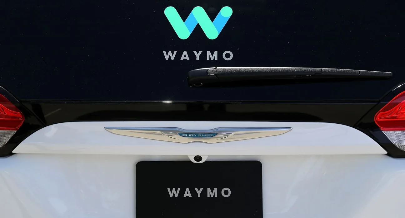 Waymo acquiert un site en Arizona lié à Apple pour 220 millions de dollars dans une avancée majeure vers le robotaxi