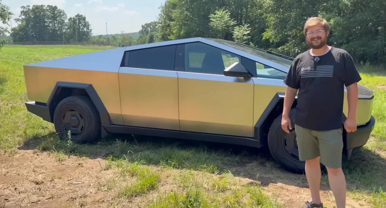 Après 2 500 miles, le Cybertruck AWD de base de Tesla reste une aubaine à 70 000 $.