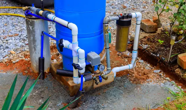 Après le décès de son mari, une veuve du Rhode Island découvre que leur eau de puits est contaminée par des PFAS.