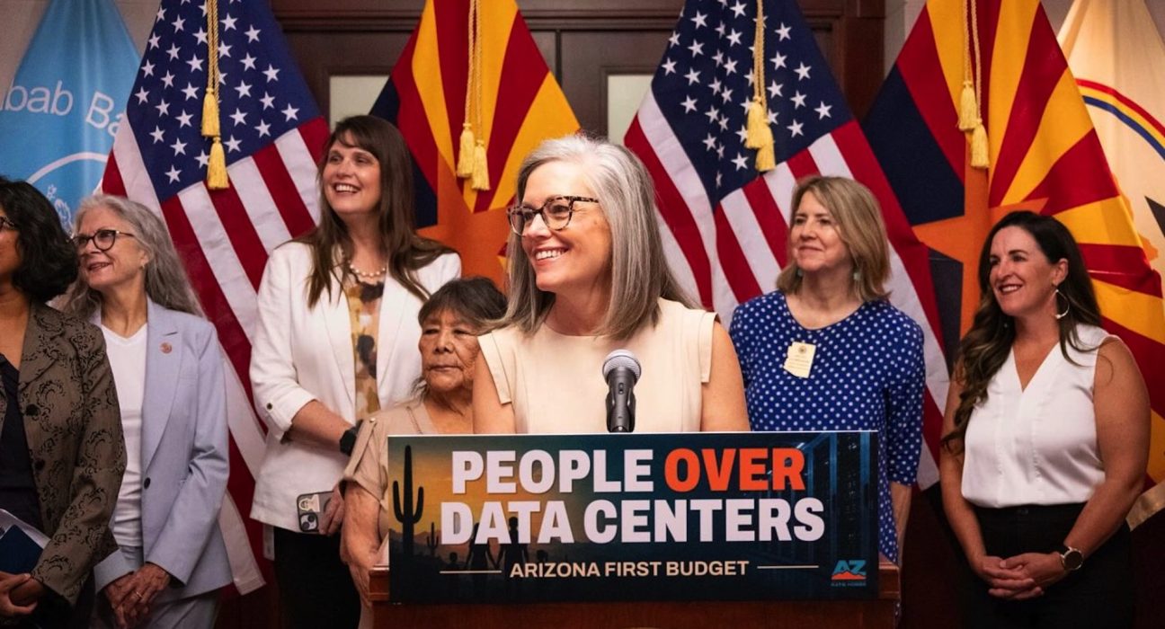 Arizona suspend les exonérations fiscales pour centres de données pendant 3 ans suite à des tensions sur l'eau et l'énergie.