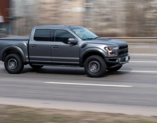 Augmentation de 75 % des décès de piétons aux États-Unis : l'essor des pickups et SUV rend les rues plus dangereuses