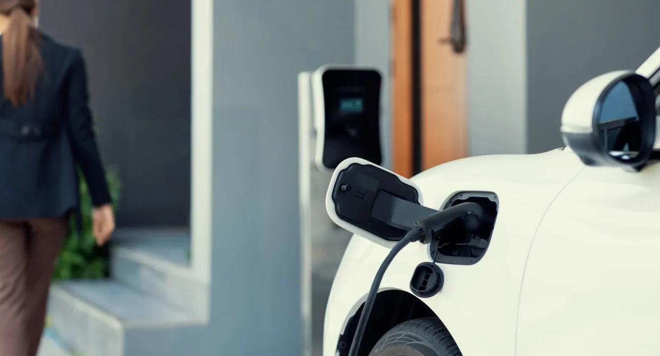 Aux États-Unis, les acheteurs de véhicules électriques privilégient l'autonomie, mais l'accès à la recharge sur place est primordial.