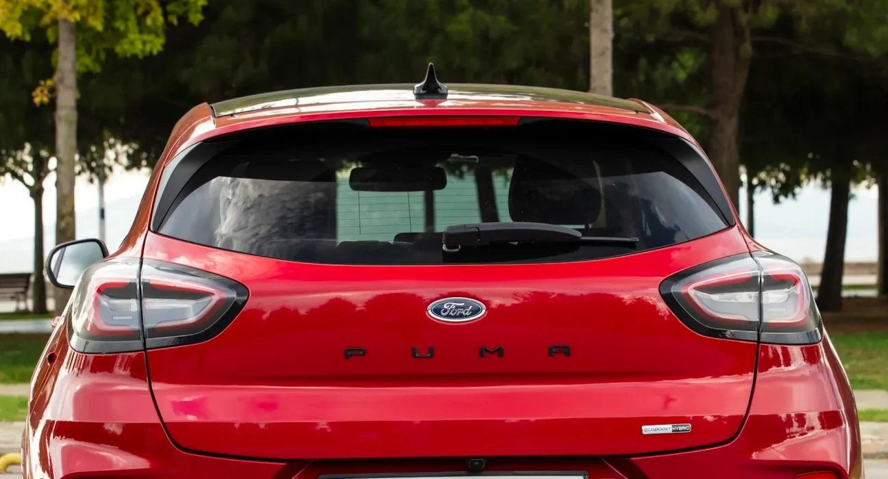 Aventure électrisante en Grèce : 300 km d'errance entre bornes défectueuses, ferry et bugs d'application