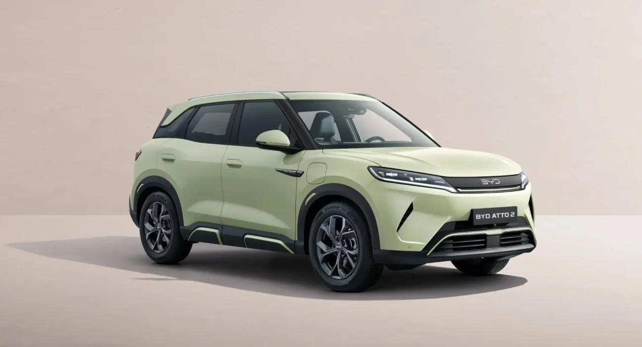 BYD refait le Atto 2 : plus de technologies, d'efficacité et un design affûté après seulement 2 ans.