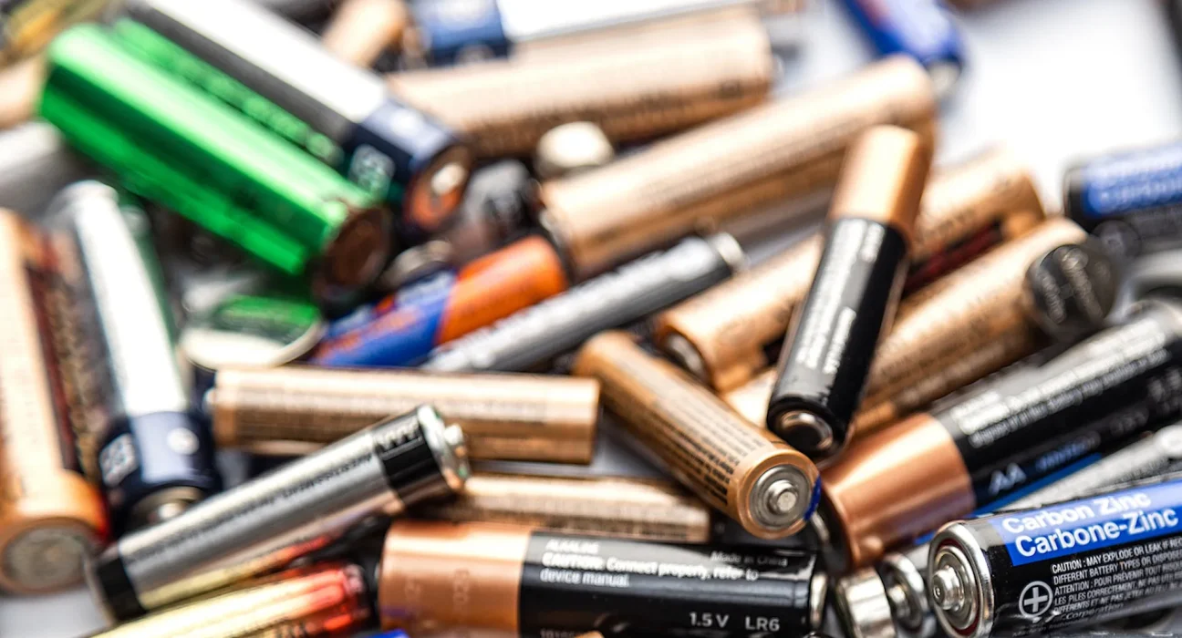 Corée du Sud : Une microbe innovante pour extraire 92 % du lithium des batteries usagées de manière écologique.