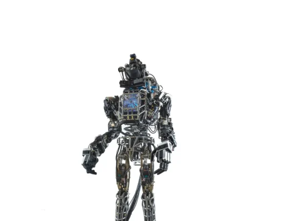 Découvrez comment le robot ATLAS de l'IHMC révolutionne vos tâches ménagères les plus redoutées.