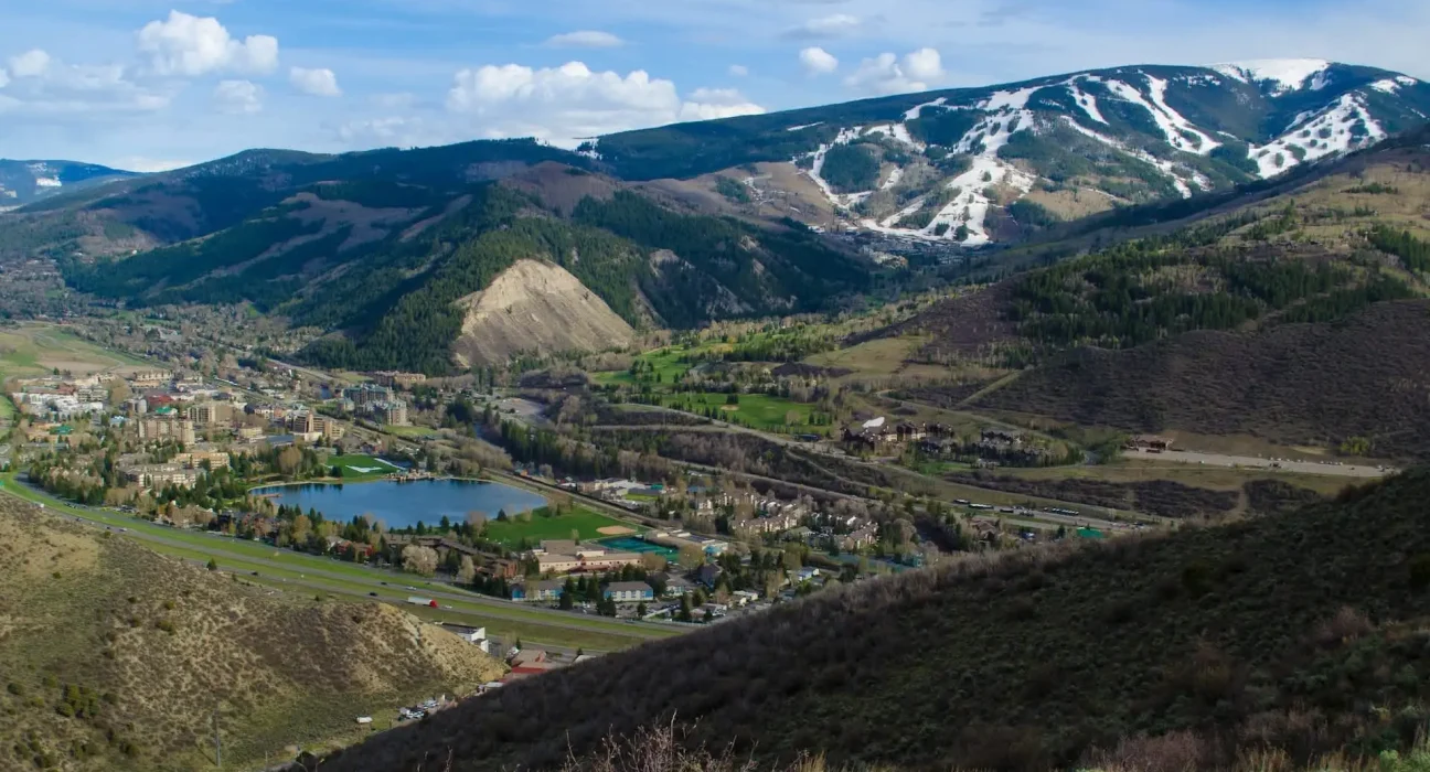 Eagle County du Colorado : 15 millions de dollars investis dans la géothermie pour réduire les coûts énergétiques.