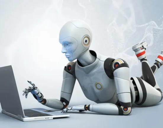 Google Développe une Intelligence Artificielle Maîtrisant le Langage Humain.