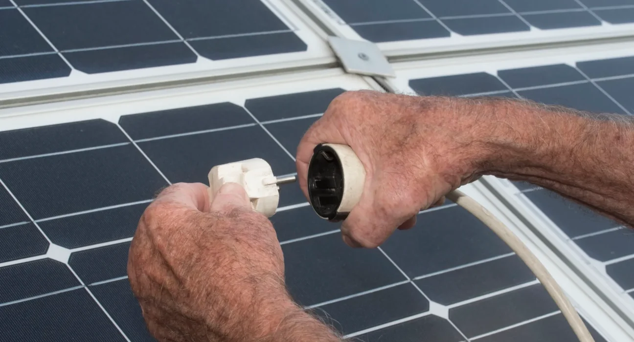 Le New Hampshire adopte la loi sur l'énergie solaire : les compagnies d'électricité ne peuvent plus imposer de frais ni demander d'approbation.