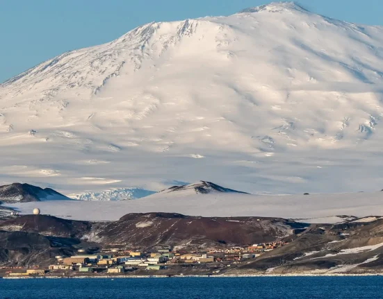 Les nanoplastiques détectés dans les vallées sèches de McMurdo en Antarctique, jadis considérées comme immaculées