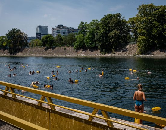 « Paris Investit Plus d'Un Milliard d'Euros pour Revitaliser la Seine : Les Nageurs Renaissent »