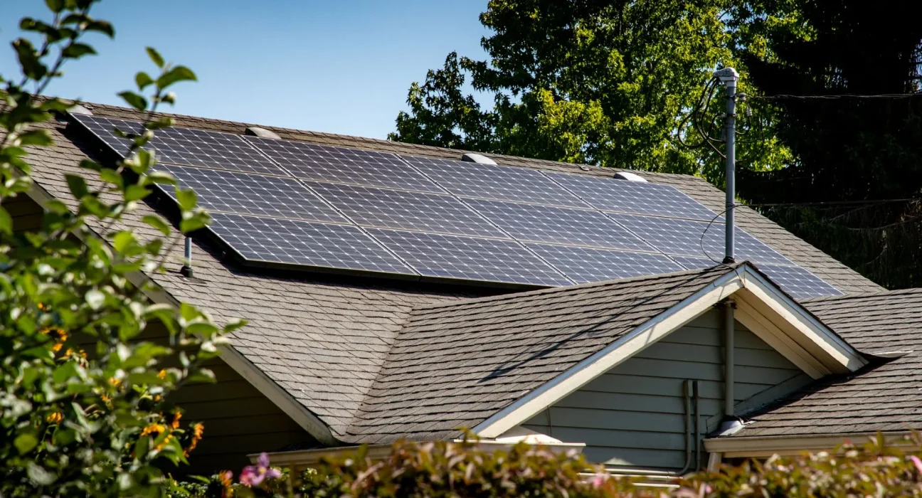 Propriétaire du Massachusetts s'inquiète de la performance de ses panneaux solaires, mais d'autres assurent que c'est tout à fait normal.