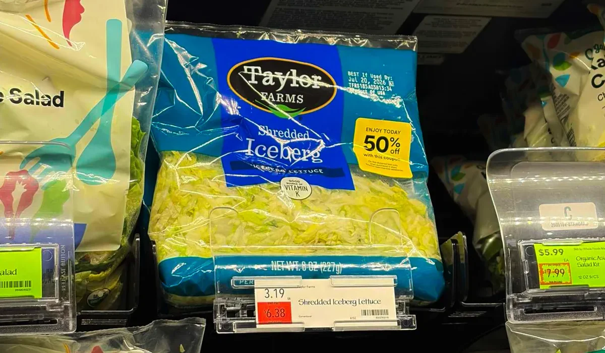 Réduction Exceptionnelle sur la Laitue Iceberg Râpée de Taylor Farms chez Whole Foods.