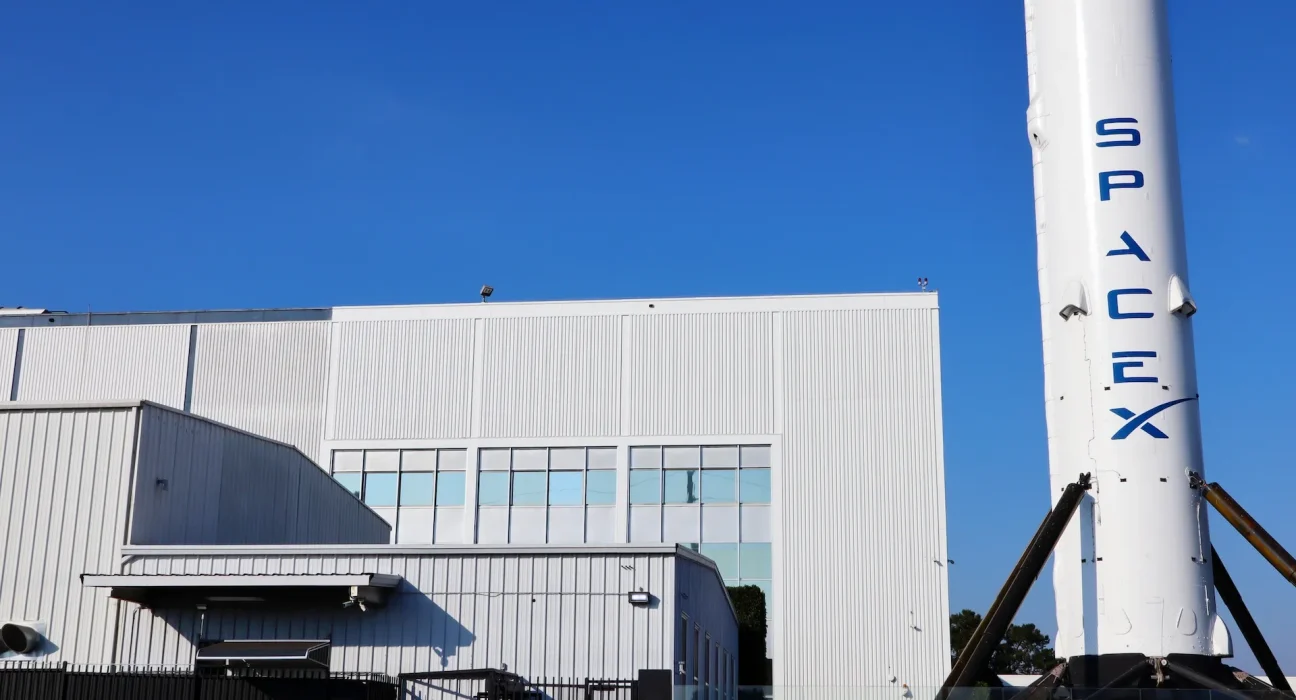 SpaceX propose Starlink à moitié prix dans le Tennessee alors qu'xAI fait face à un recours en vertu de la Loi sur l'air pur