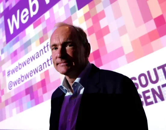 Tim Berners-Lee : Les avancées secrètes de l'IA encore sous silence