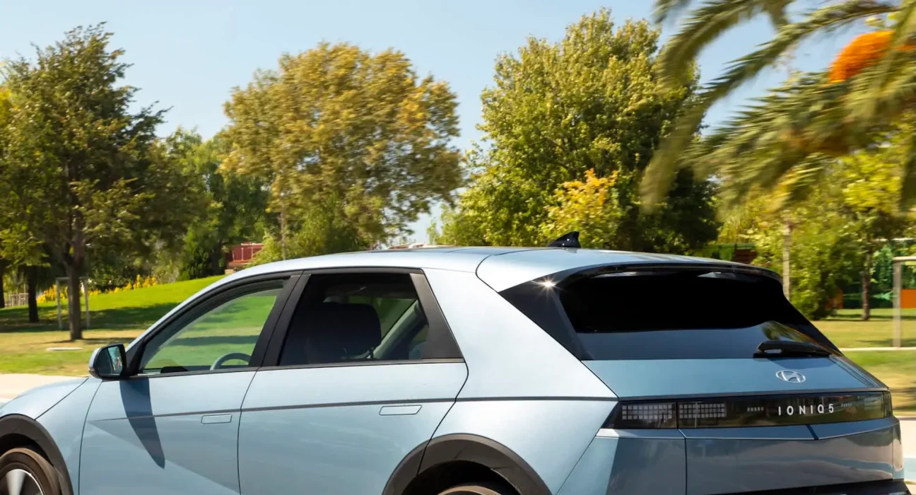 Un Voyage Électrisant : 584 Miles pour du Bon Chinois avec Maman, Charge à Seulement 34 $