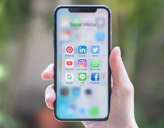 Apple déclare l'iPhone X 'hors d'usage' et met fin aux réparations et pièces de rechange.