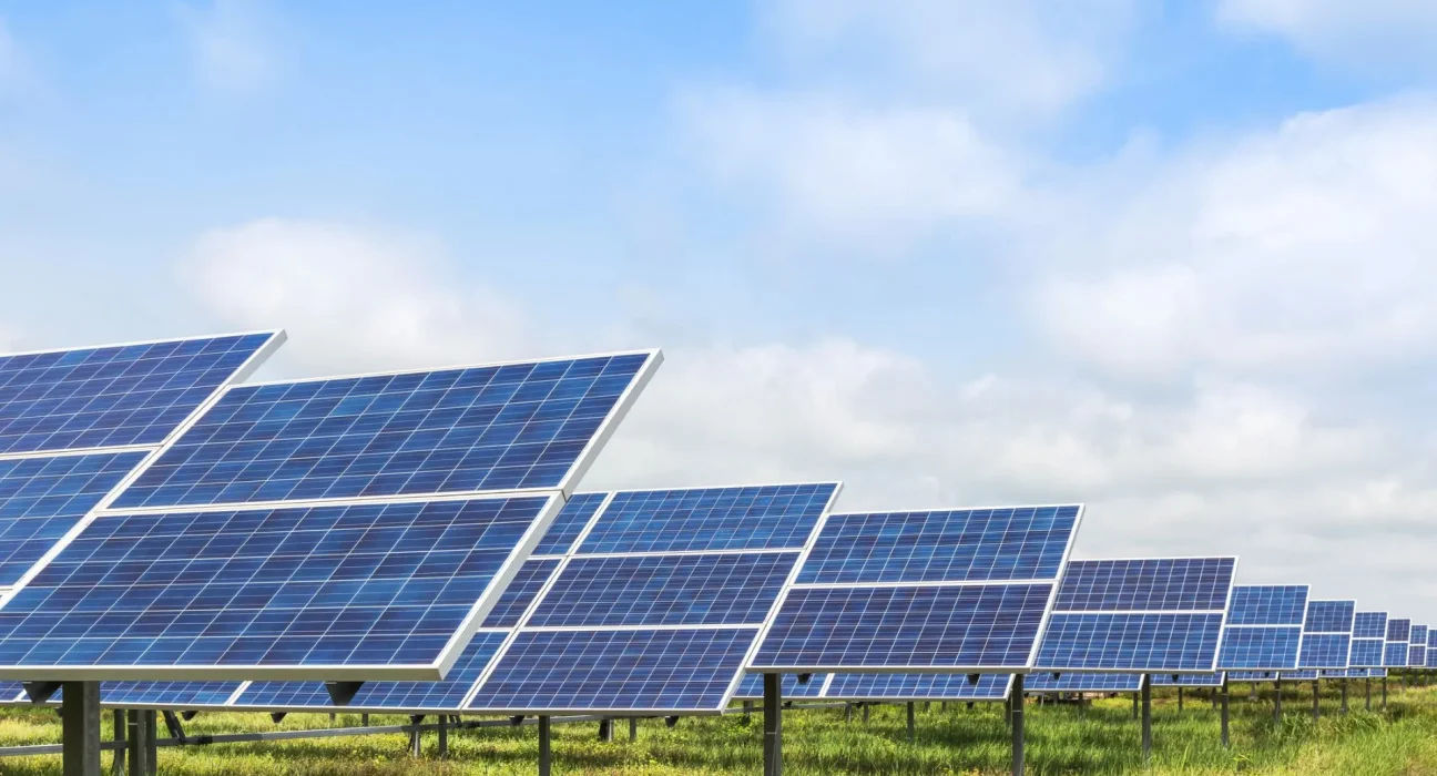 Des agriculteurs du Delaware transforment leurs champs en parcs solaires pour une réduction de 10 à 20 % des factures d'électricité.