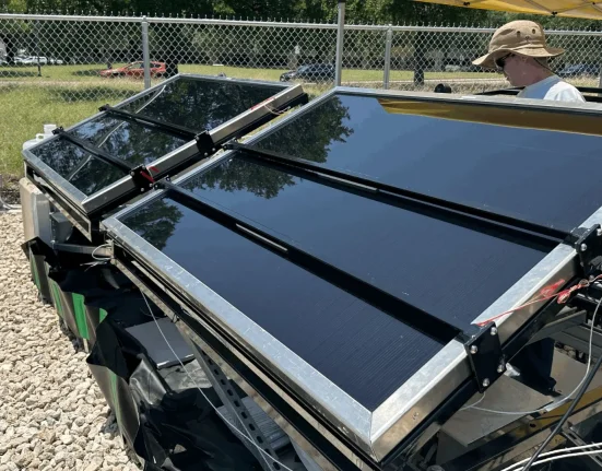 En Australie, des modules solaires produisant de l'hydrogène atteignent une efficacité record de 10 %.