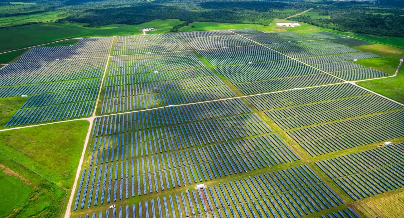 En juillet, le Texas a battu des records de demande énergétique grâce à l'énergie solaire qui a préservé le réseau.
