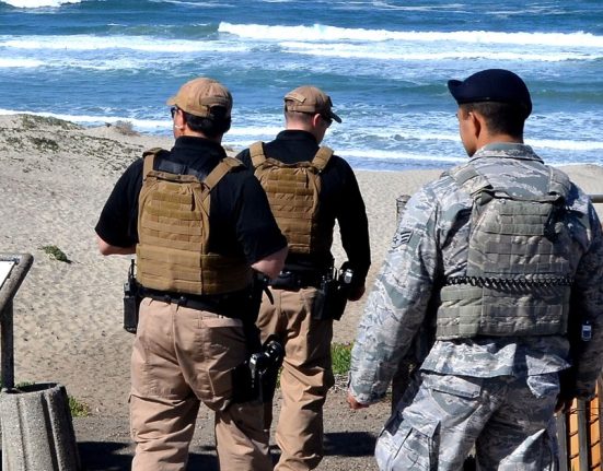 Forces Spatiales : Armement Pointé sur des Civils Pris pour des Intrus