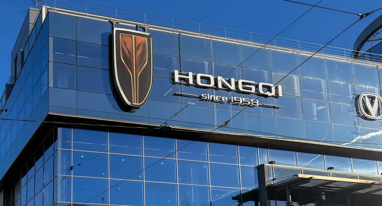 Hongqi dévoile une batterie EV se chargeant de 10% à 70% en 3:41 — plus rapide qu'une pompe à essence.