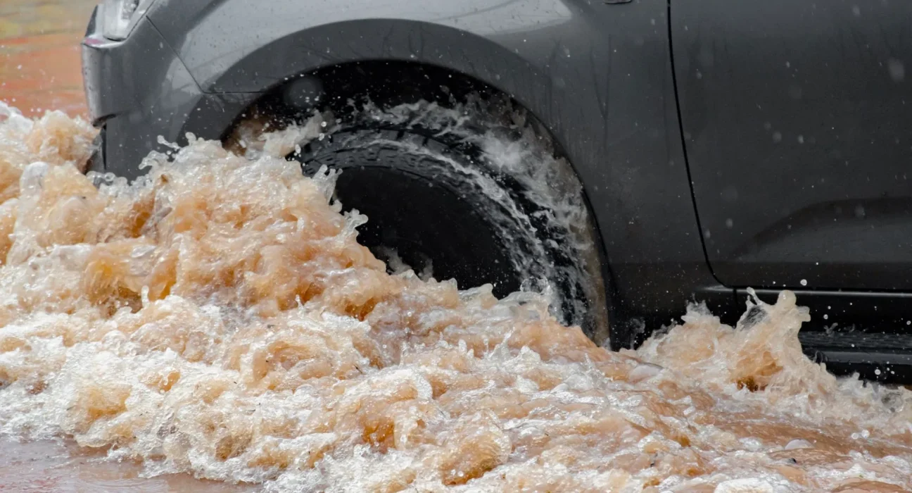 Inondations dévastatrices à New York : un moulin centenaire anéanti après plus de 28 centimètres de pluie.