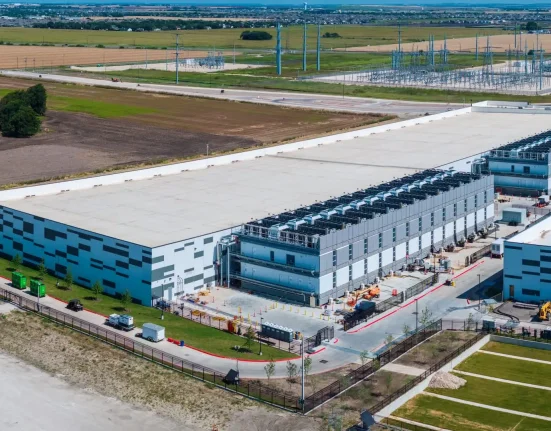 La nouvelle loi sur les centres de données en Floride laisse les clients exposés à l'augmentation des factures d'électricité.