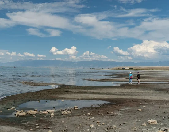 La pollution toxique : L'assèchement du Grand Lac Salé menace Salt Lake City