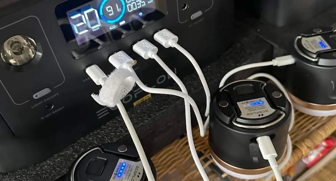 Propriétaire témoigne : Une batterie EcoFlow de 5 ans alimente les indispensables et éclaire pendant des jours.