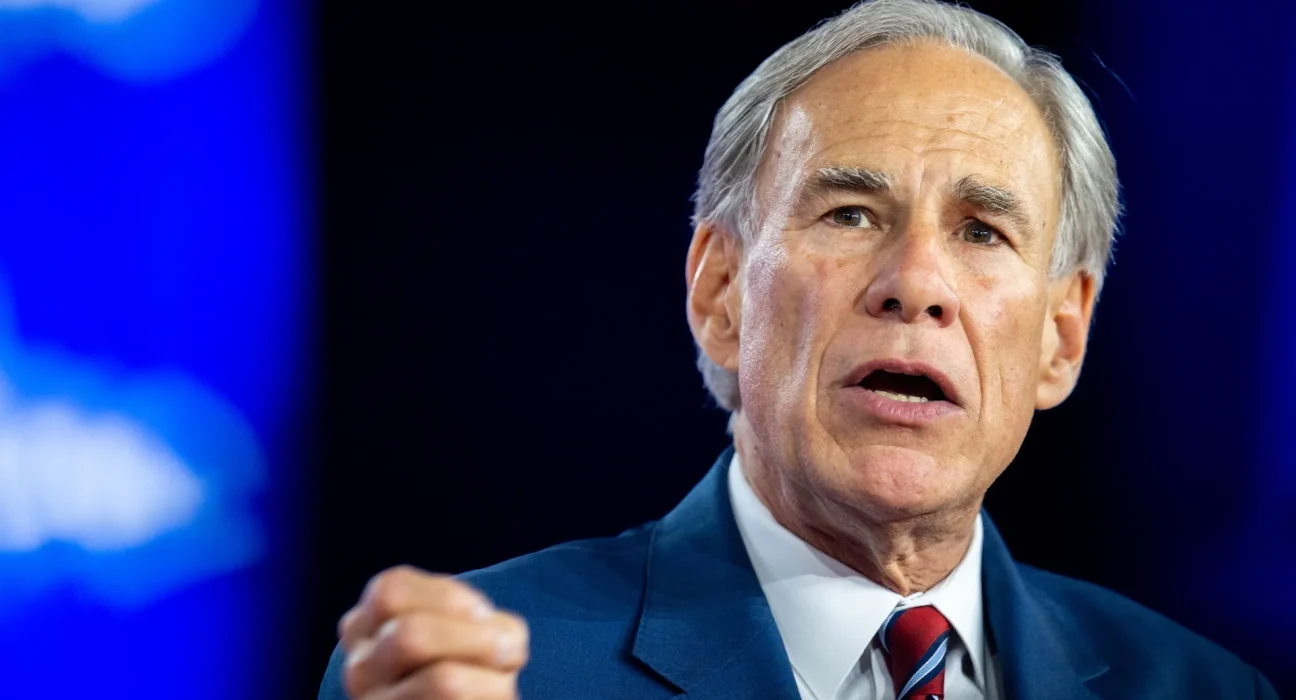 Texas suspend les approbations de nouveaux centres de données suite à une demande d'évaluation des impacts sur le réseau et l'eau par Abbott