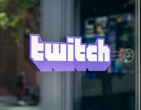 Twitch introduit une nouvelle option pour protéger le contenu des créateurs contre l'utilisation par Amazon pour l'apprentissage de l'IA.