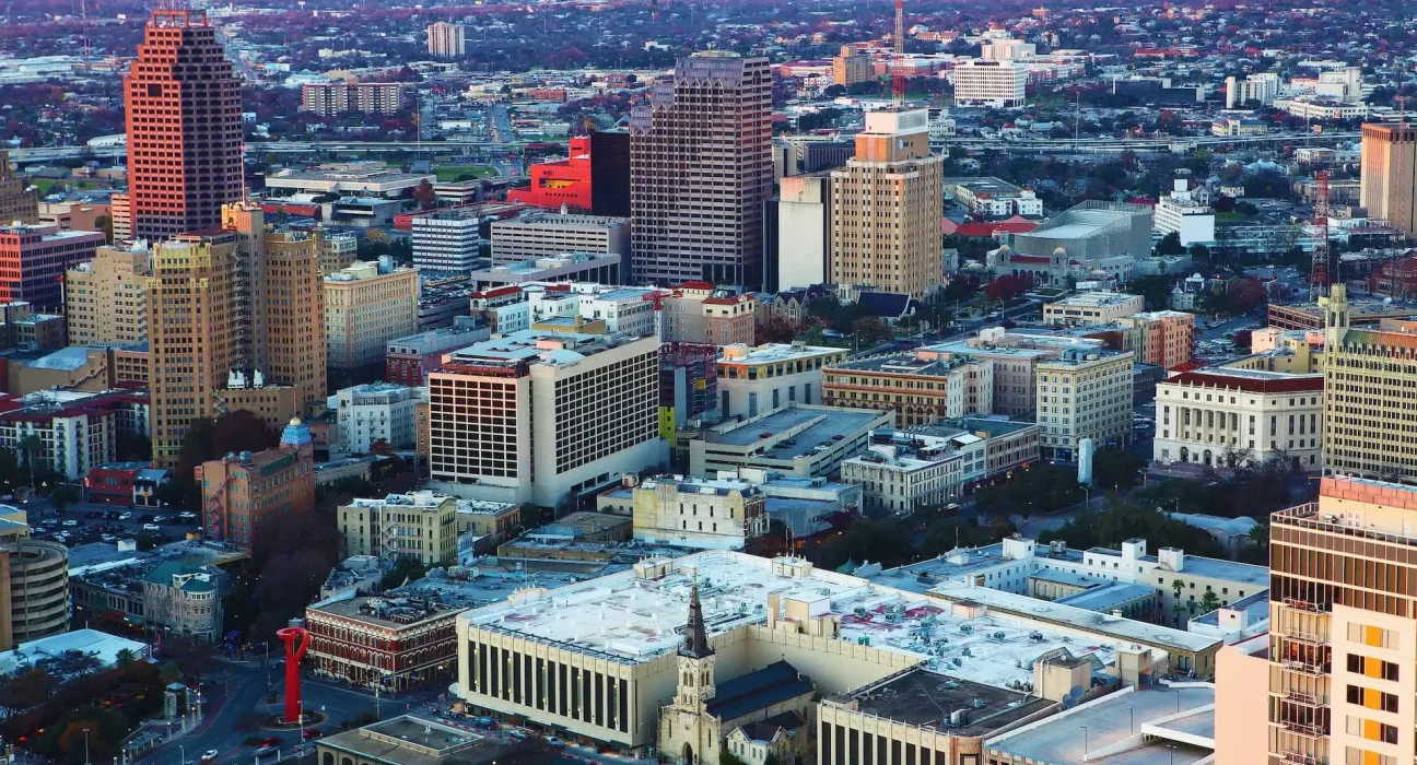 Un conseiller municipal de San Antonio demande un moratoire sur les nouveaux développements de centres de données.