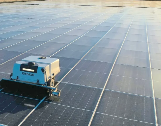 Une Installation Solaire Simplifiée Révolutionne le Traitement de l'Eau en Californie