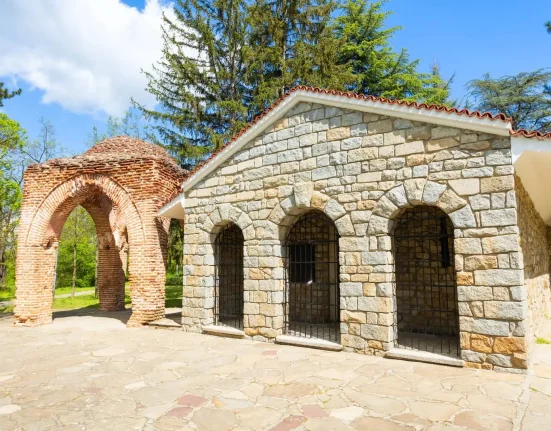Une tombe vieille de 2 400 ans en Turquie pourrait dévoiler le sépulcre d'un lutteur antique.