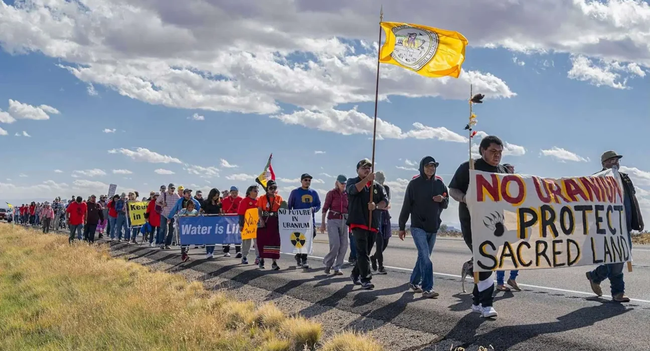 « Une usine d'uranium de l'Utah projette des fosses à déchets à un quart de mille d'une communauté Ute »