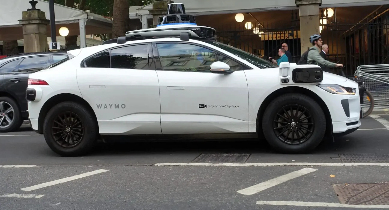Waymo choisit Munich pour lancer son premier service de robotaxi en Europe, débutant par la cartographie urbaine.