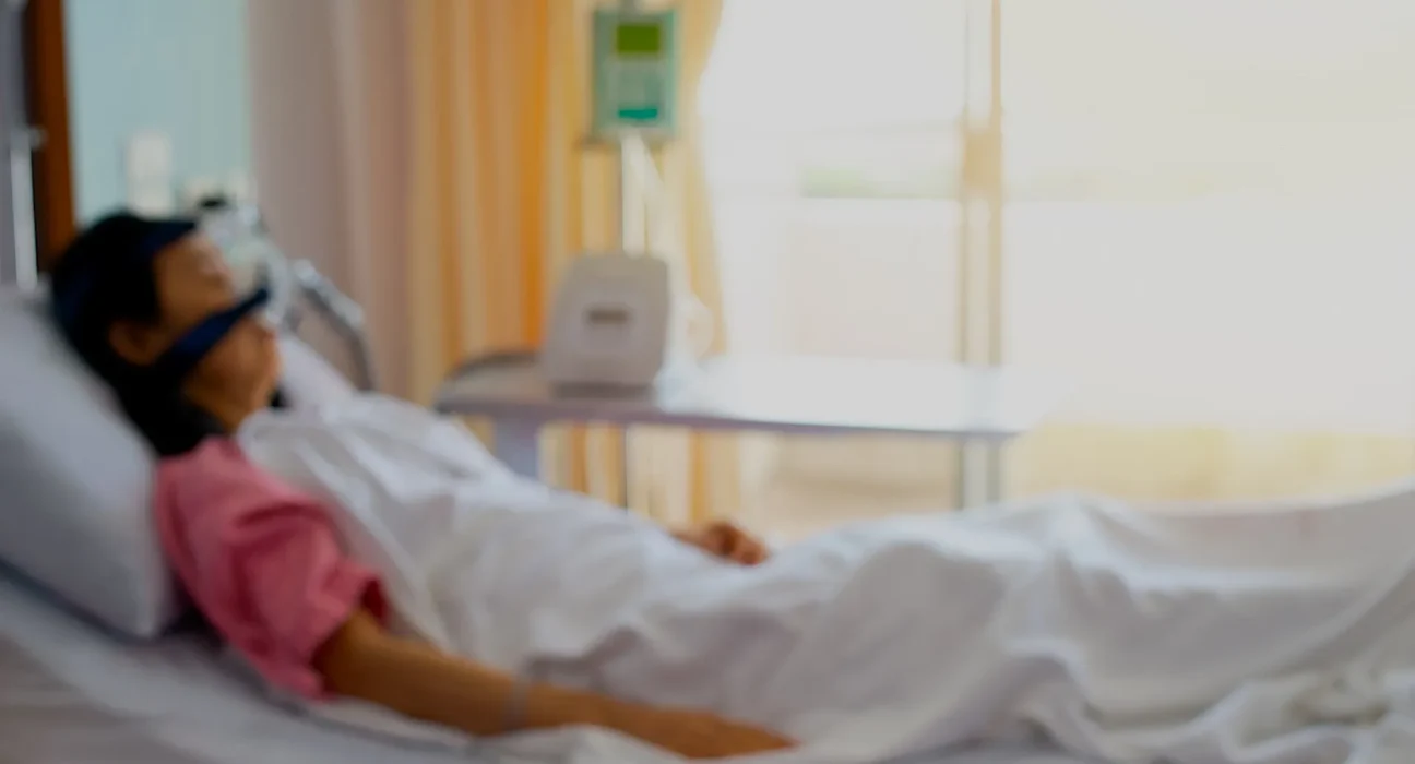 Des milliers d'Indiens touchés par le cancer et les maladies respiratoires après le déversement d'amiante par une entreprise britannique.