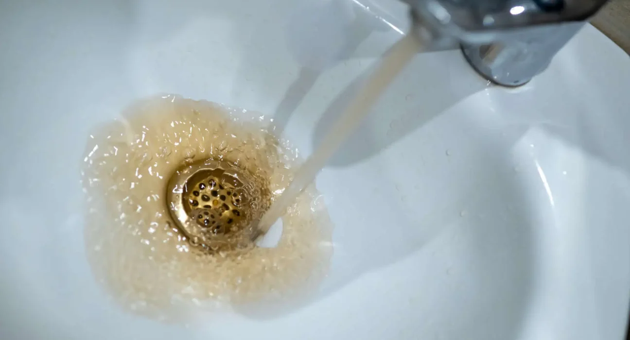 En Illinois, des eaux sombres suscitent des craintes de légionellose malgré leur qualification esthétique