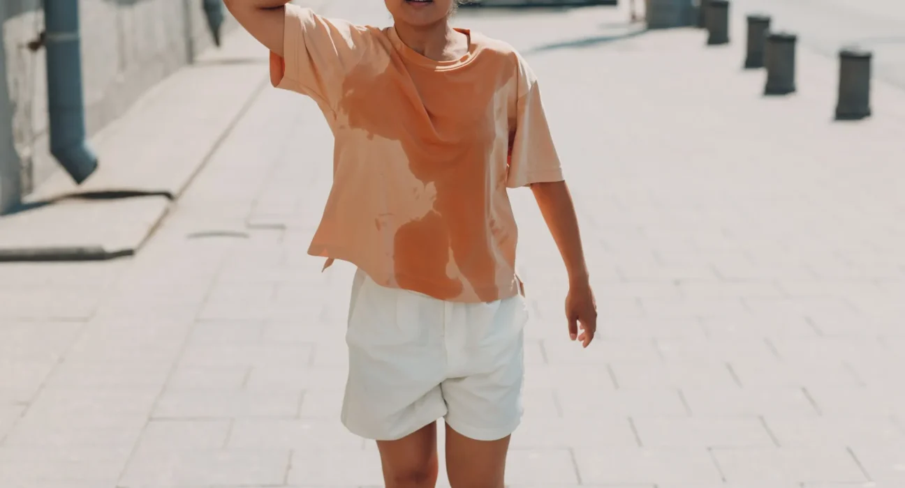 La clé d'une chemise d'été idéale : l'air circule mieux que le tissu