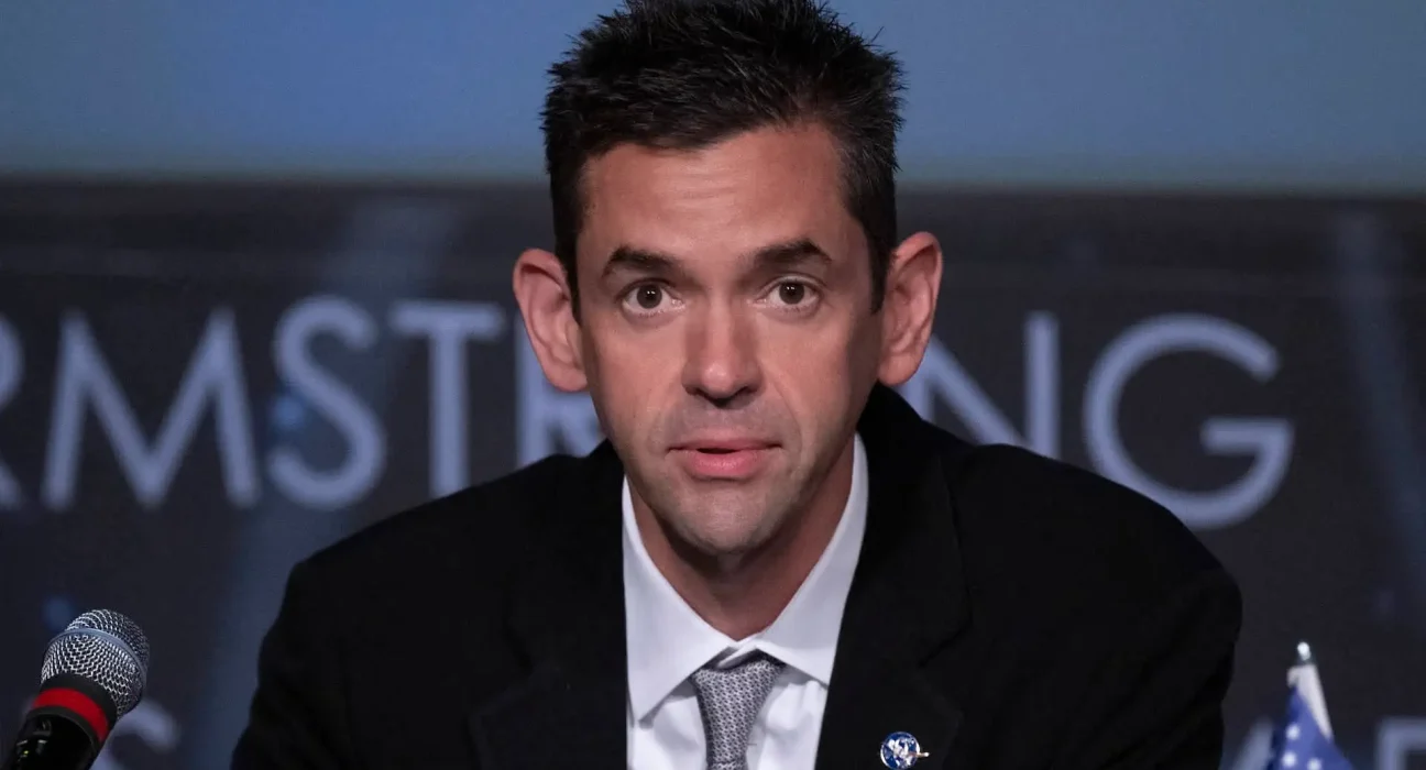 Le responsable de la NASA propose des centres de données en orbite terrestre face à la montée des préoccupations aux États-Unis